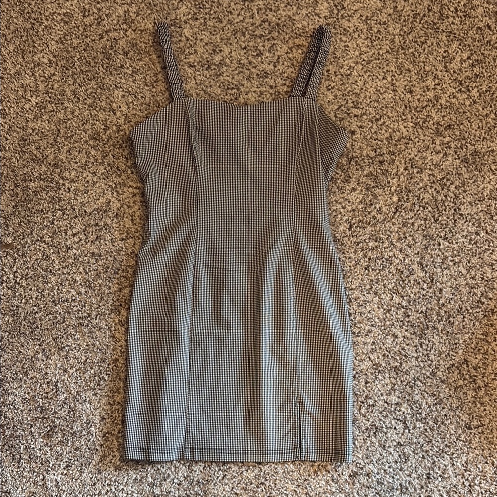 Forever 21 Black & White Sheath Mini Dress with Slit